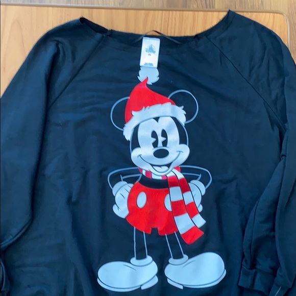 Disney Mickey Mouse Christmas lightweight - Picture 2 of 7